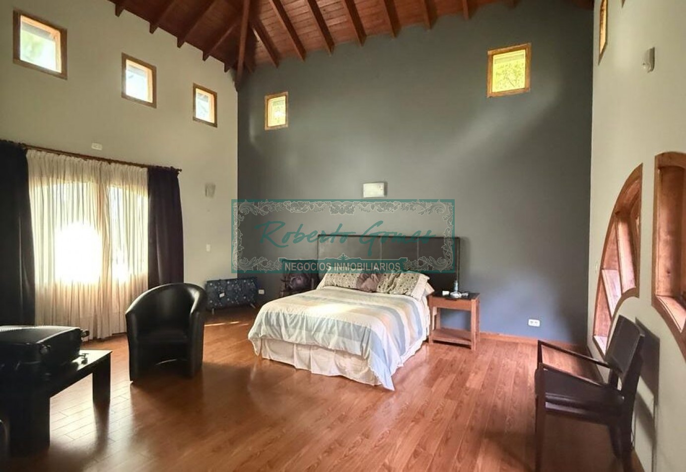 Espectacular casa con enorme terreno