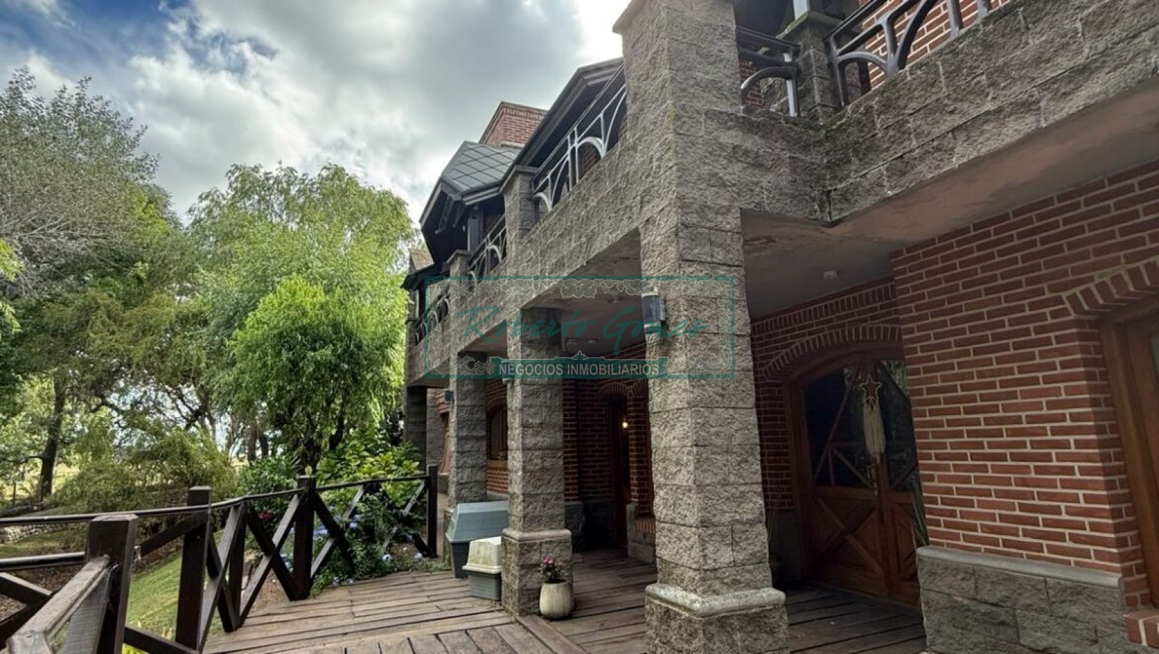 Espectacular casa con enorme terreno