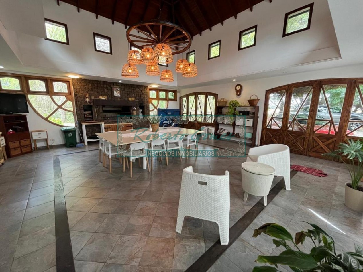 Espectacular casa con enorme terreno