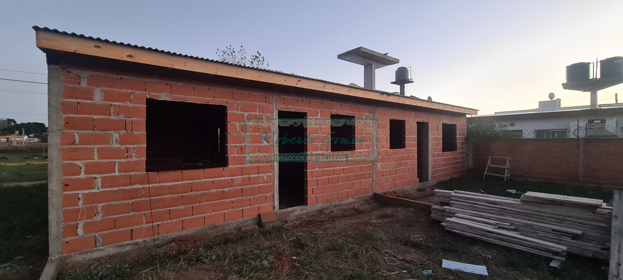CHALET EN CONSTRUCCION CON 1/2 LOTE