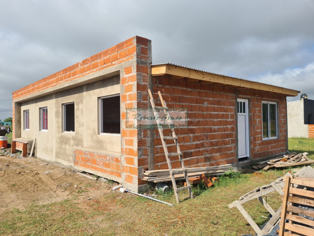 CHALET A ESTRENAR (PH) EN MAR DEL TUYU