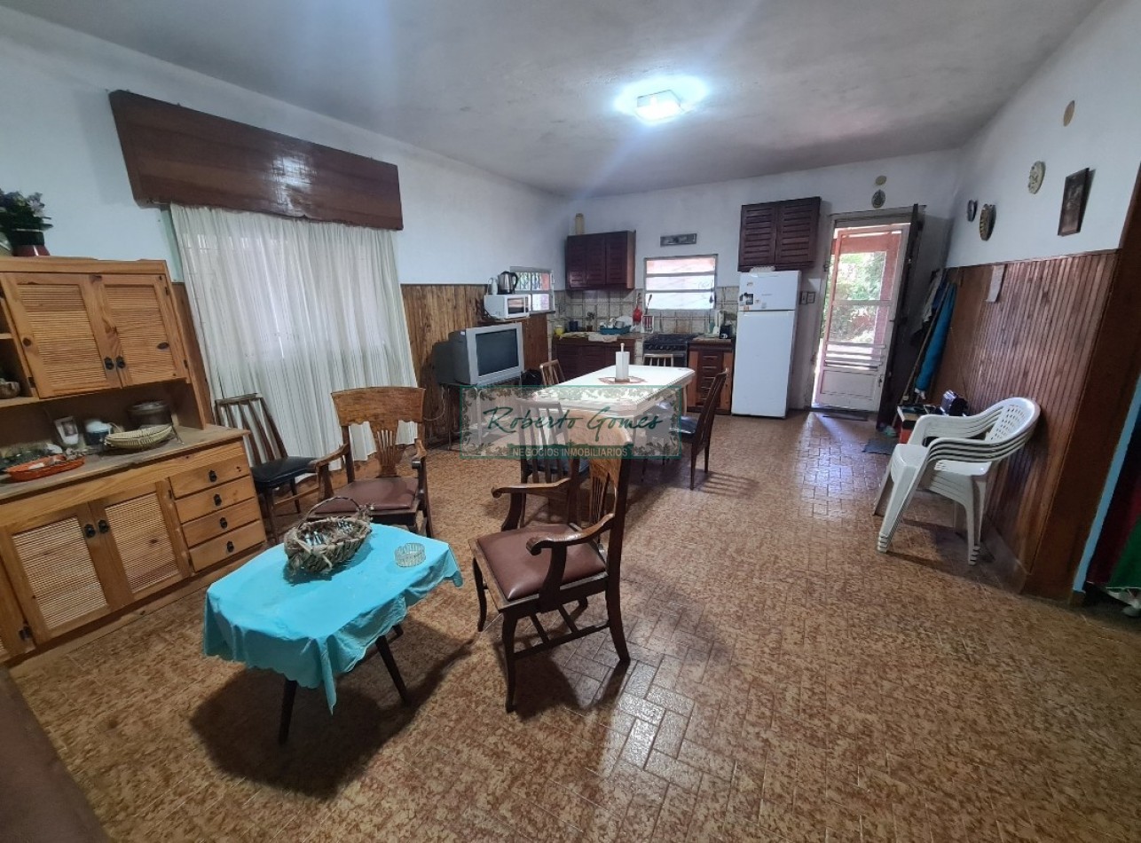 CASA EN LOTE PROPIO SOBRE AVENIDA PRINCIPAL