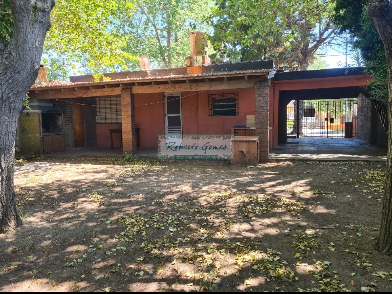 CASA EN LOTE PROPIO SOBRE AVENIDA PRINCIPAL