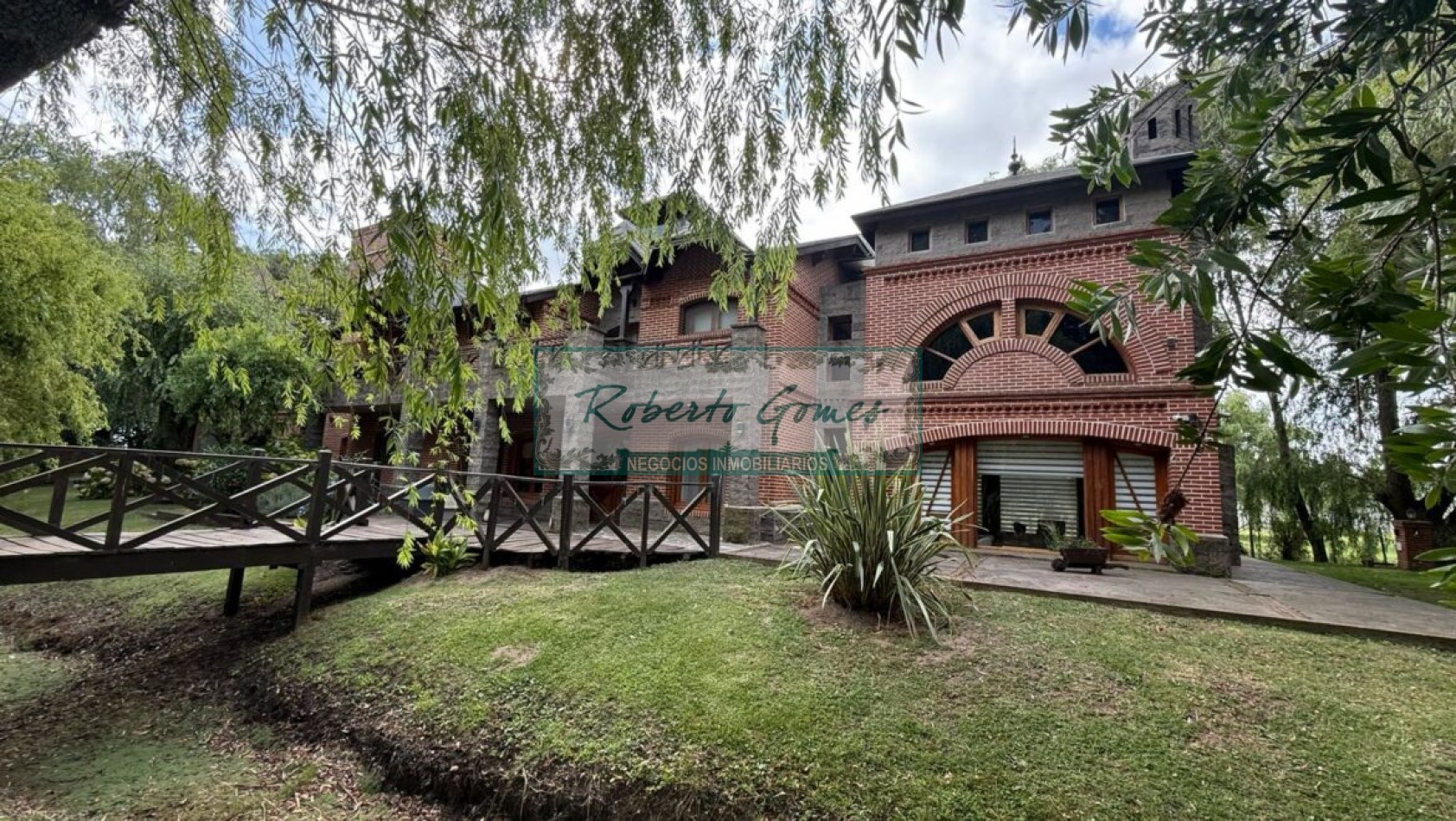 Espectacular casa con enorme terreno