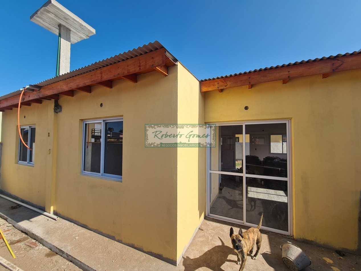 CASA 4 AMBIENTES (ph)