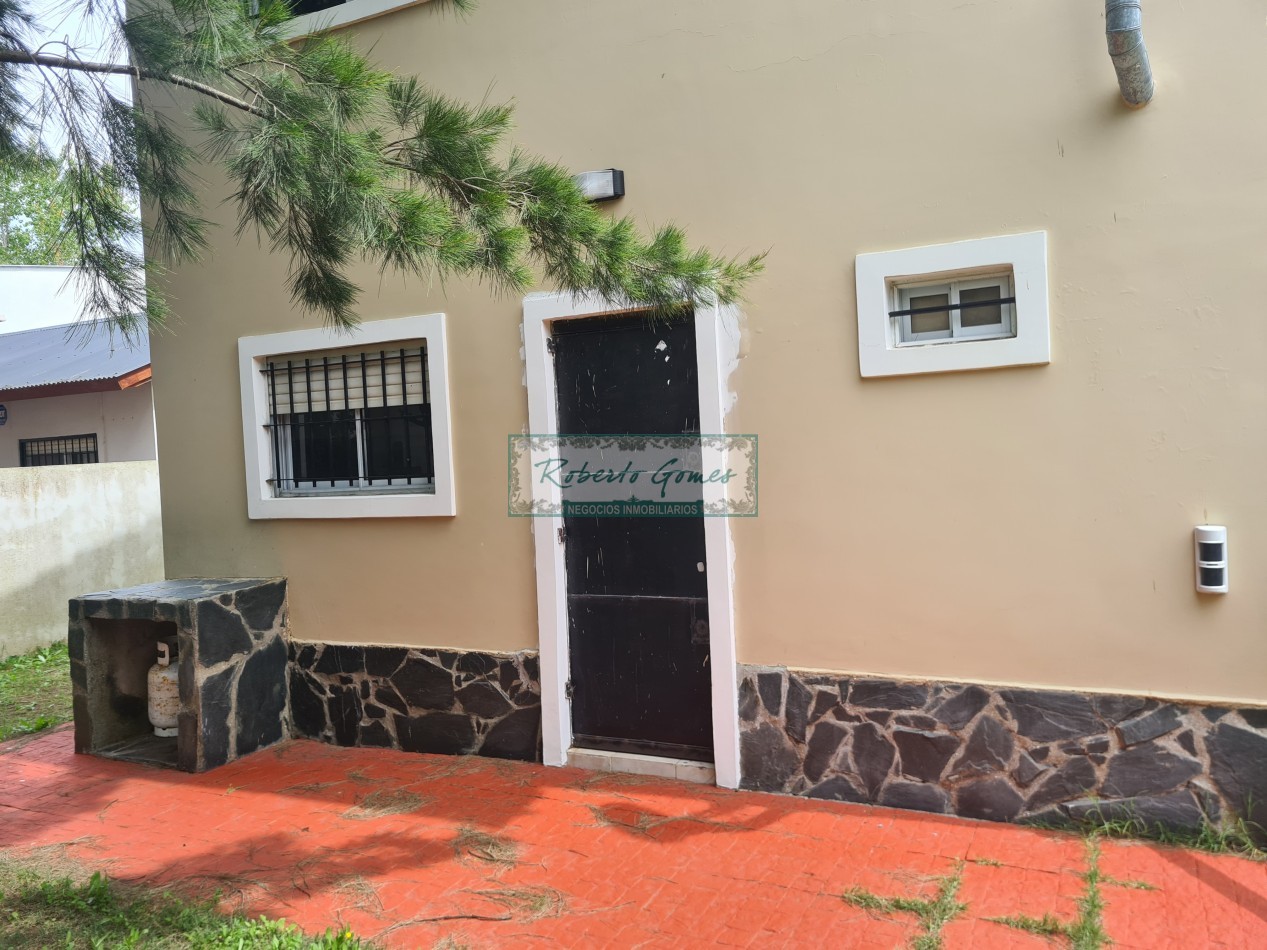 DUPLEX con medio terreno al limite de Costa del Este