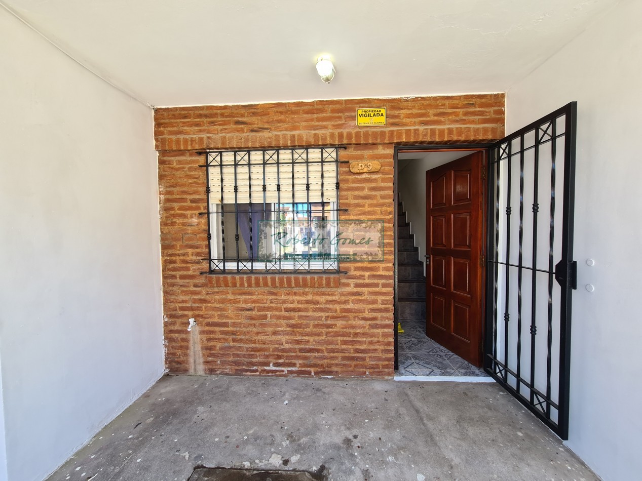 TRIPLEX AMOBLADO en MAR DEL TUYU