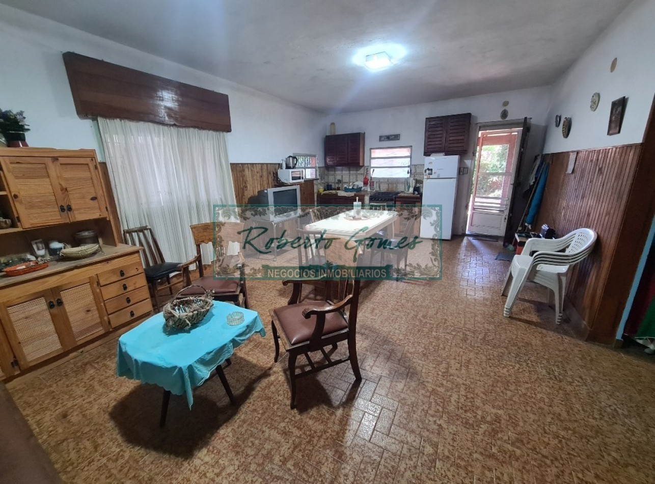 CASA EN LOTE PROPIO SOBRE AVENIDA PRINCIPAL