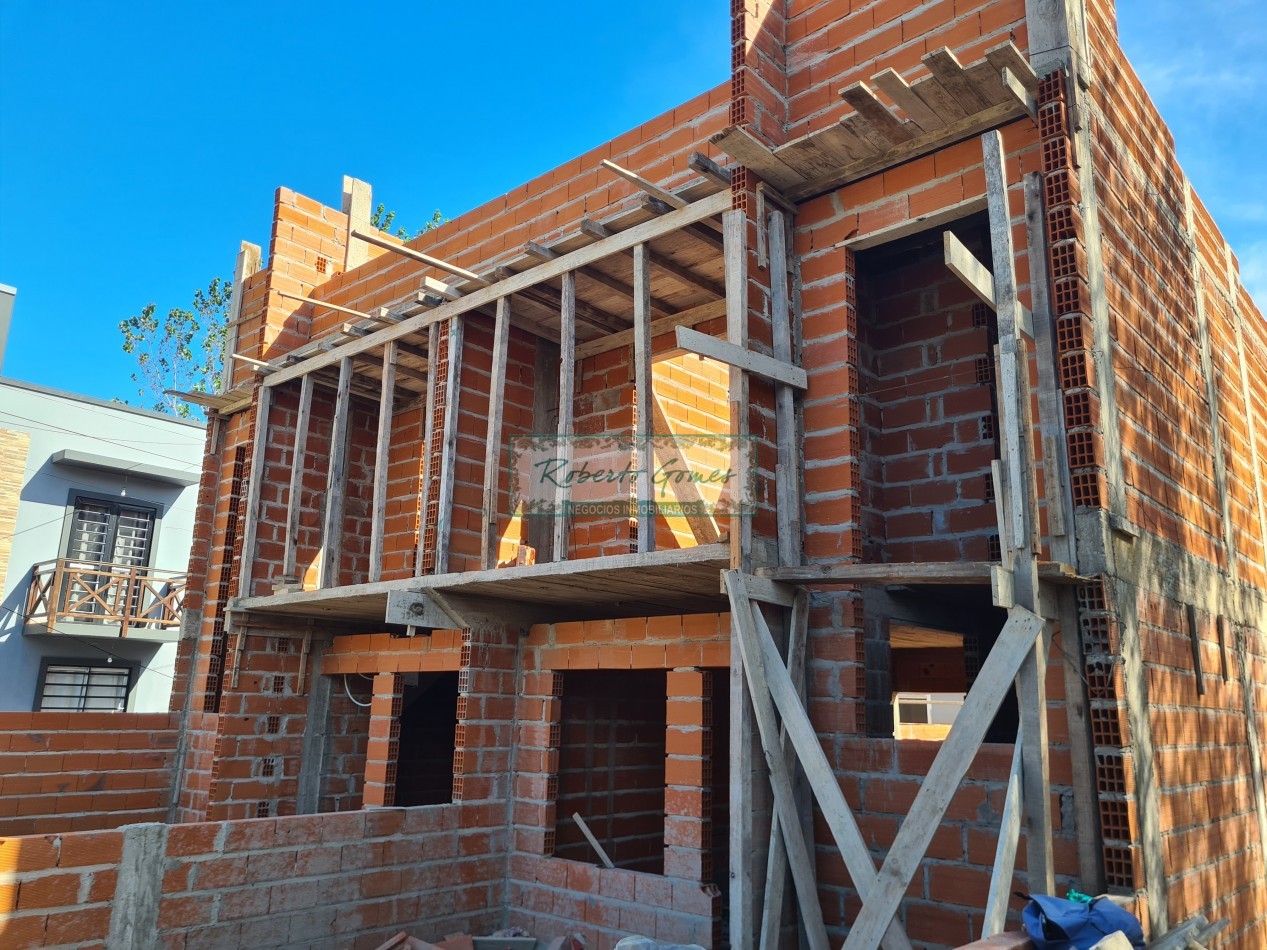 DUPLEX 3 amb. a mts terminal mar del Tuyu