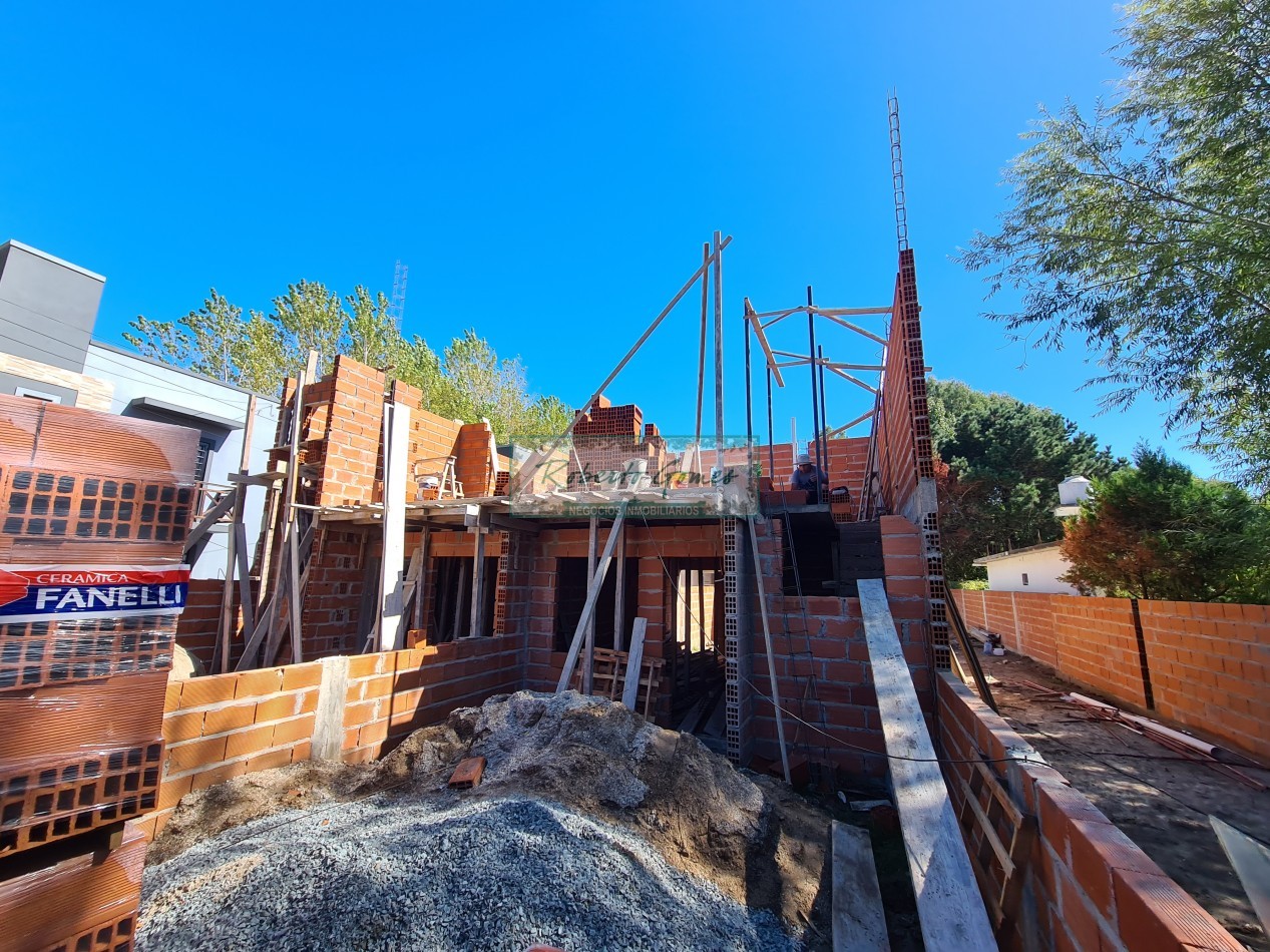 DUPLEX 3 amb. a mts terminal mar del Tuyu