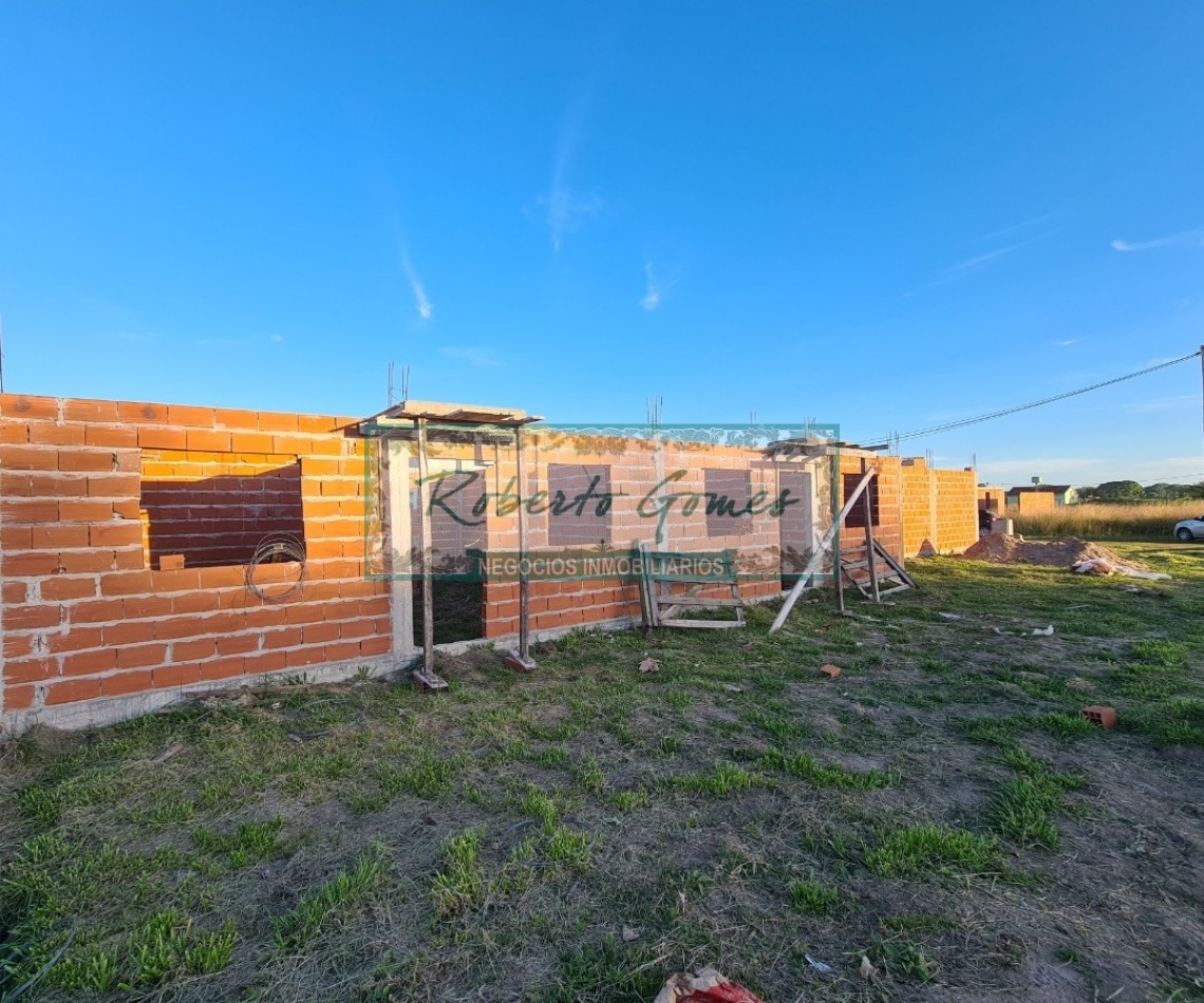 CHALET (de pozo) en zona en constante crecimiento.