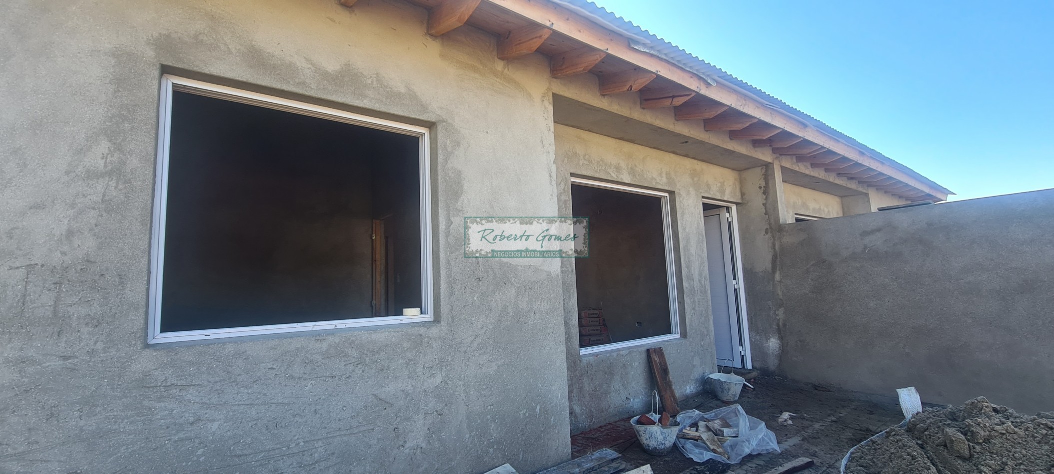 CHALET DE 3 AMBIENTES con 1/2 LOTE