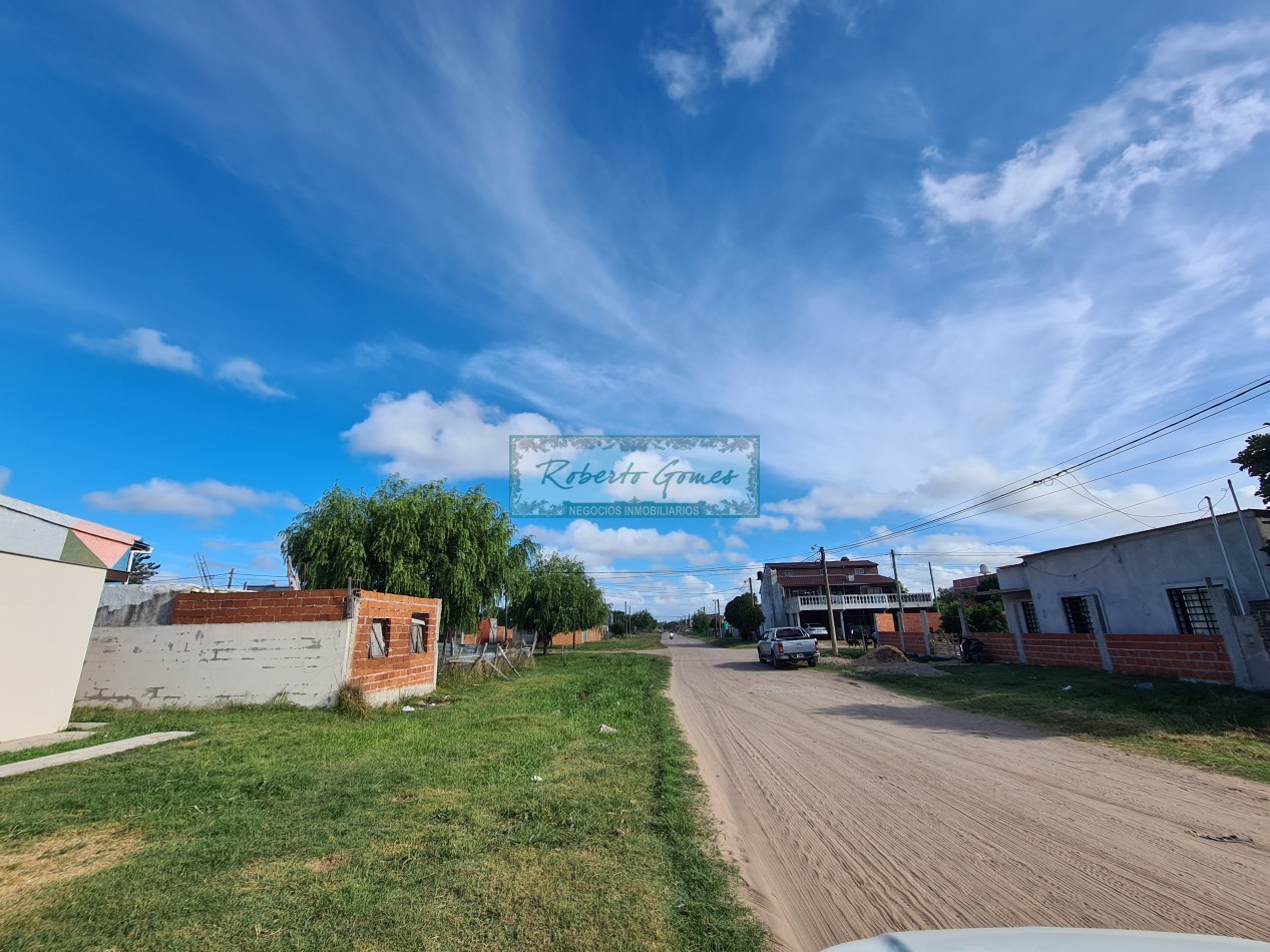 CHALET (ph) 3 AMBIENTES a metros de terminal Mar del Tuyu