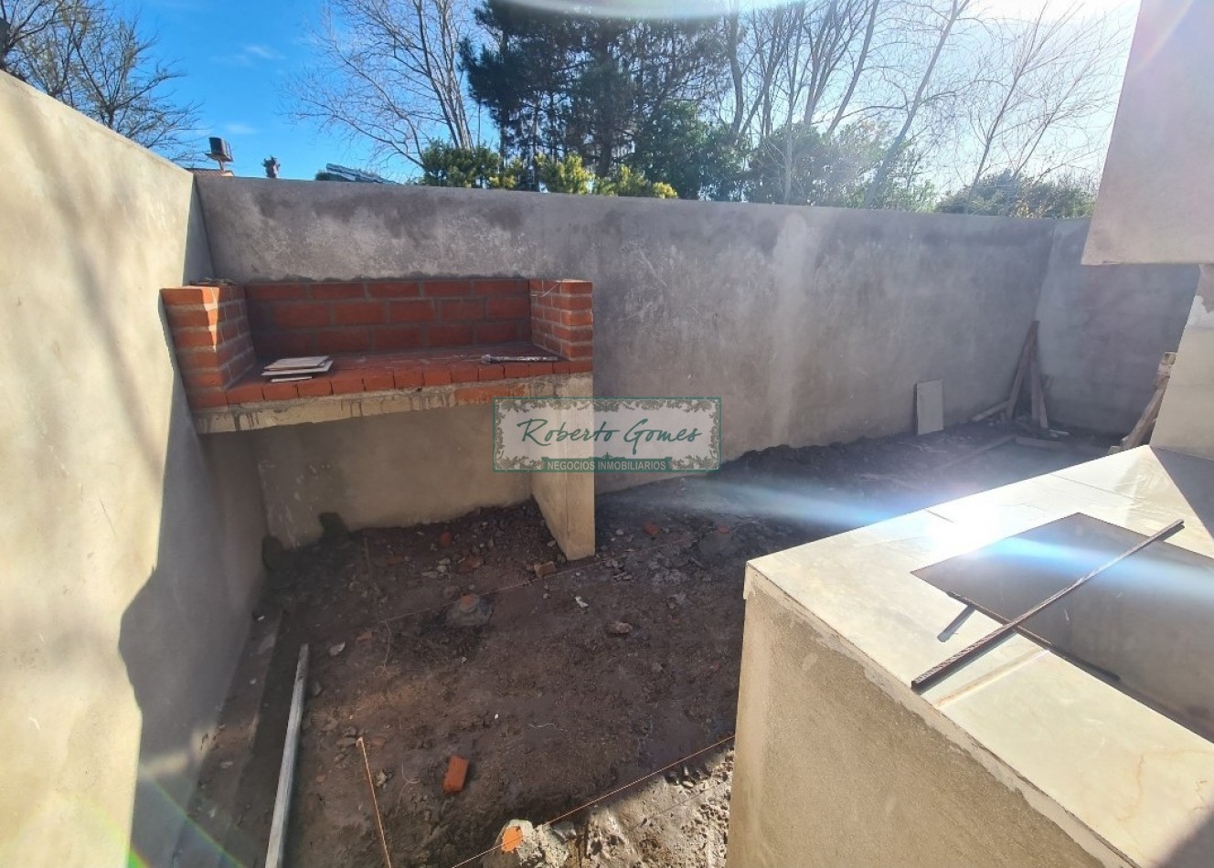 VENTA DE CHALET (de pozo) en linda zona de playas