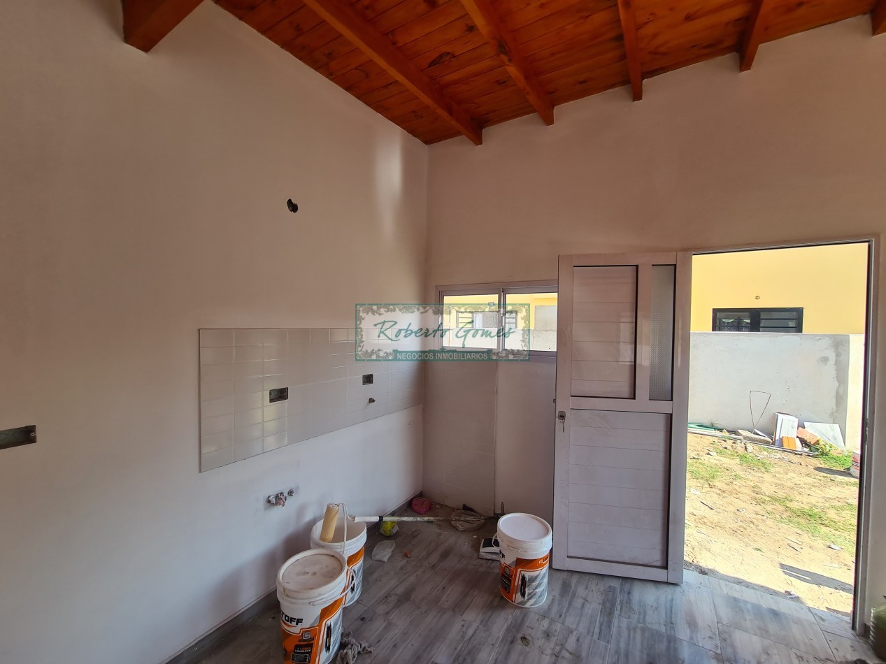 CASA 4 AMBIENTES (ph)