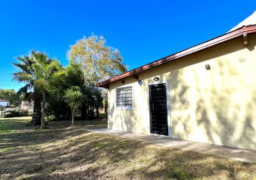 Hermosa casa sola en lote