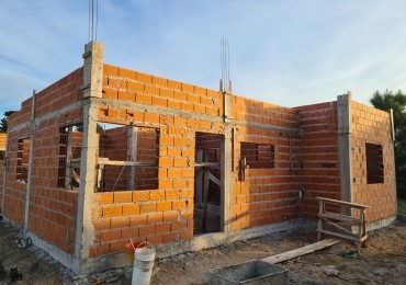 CASA 4 AMBIENTES (POZO/ph)