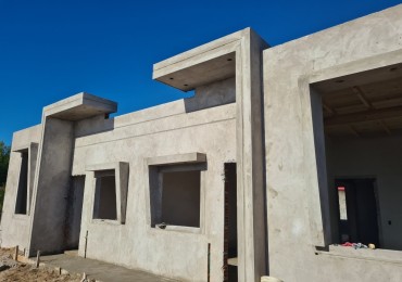 CHALET en POZO (ph)
