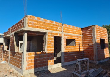 CASA 4 AMBIENTES (POZO/ph)