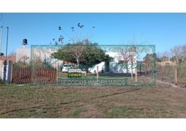 CASA sola en lote