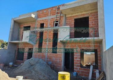 DUPLEX en MAR DEL TUYU con financiacion