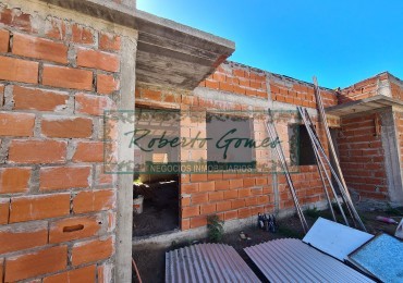 CHALET en DESARROLLO a 3 cuadras de la playa