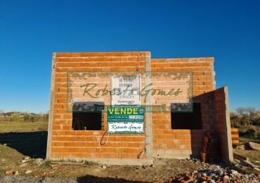 CHALET en construccion con 1/2 lote