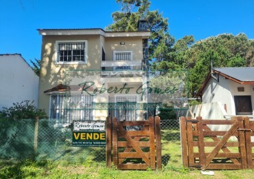 DUPLEX con medio terreno al limite de Costa del Este